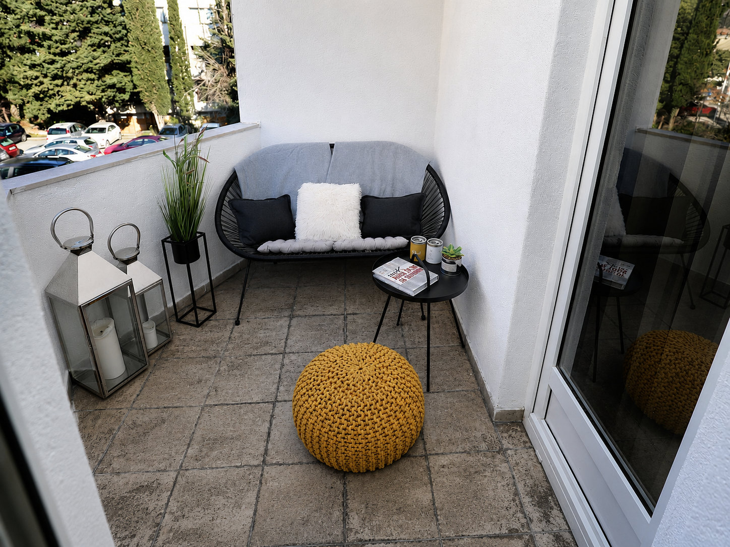 Terrasse avant le nettoyage